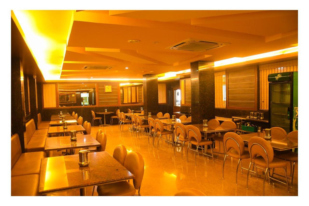 Hotel Sr Tiruchendur Tiruchchendūr Extérieur photo