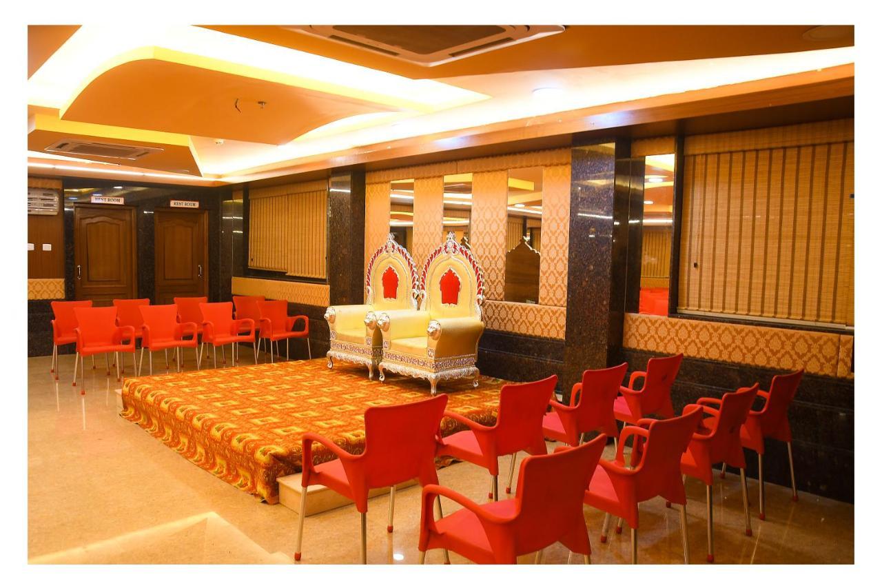 Hotel Sr Tiruchendur Tiruchchendūr Extérieur photo