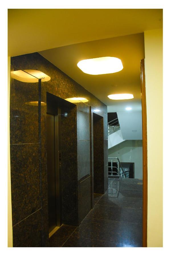Hotel Sr Tiruchendur Tiruchchendūr Extérieur photo