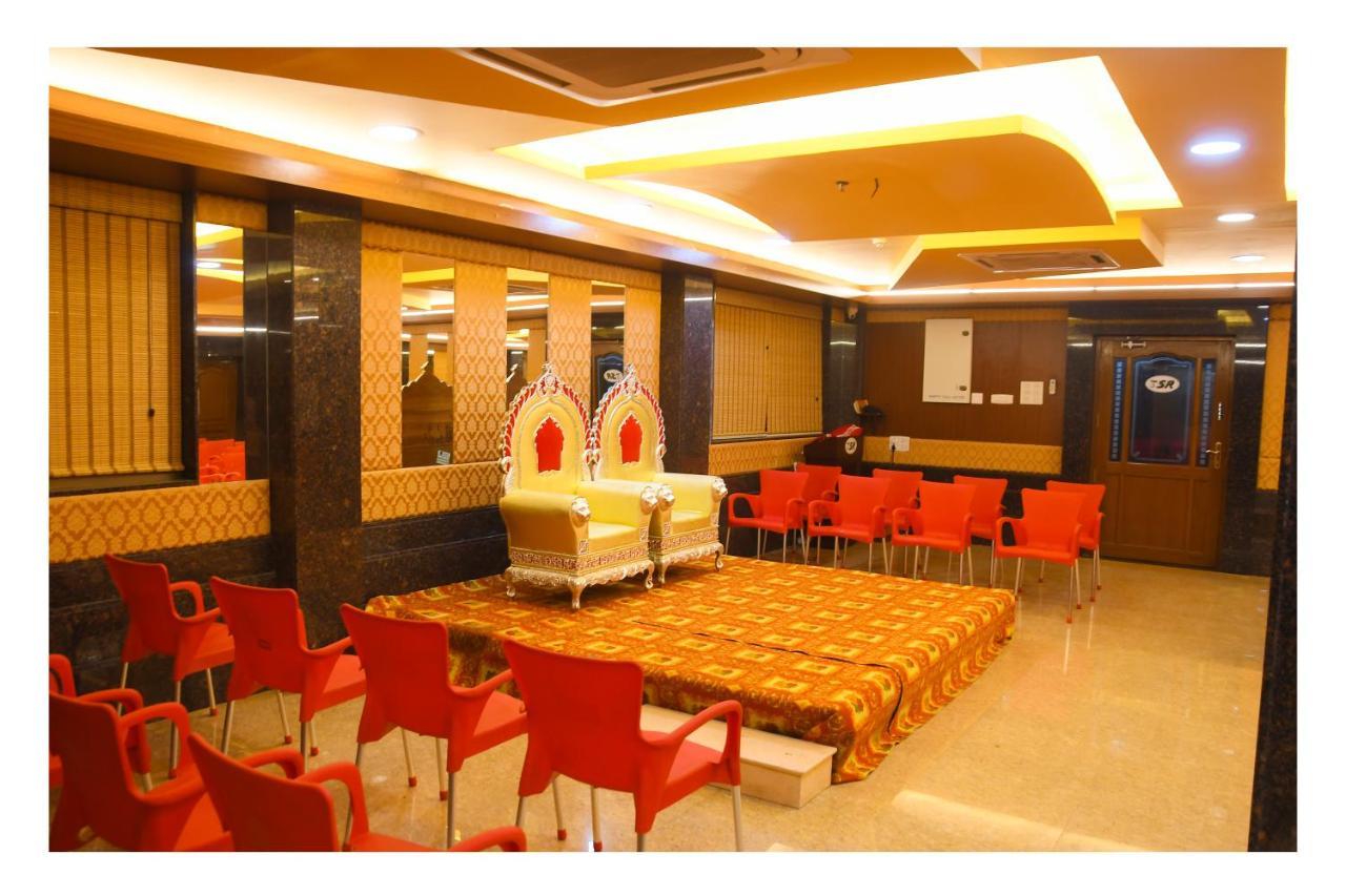Hotel Sr Tiruchendur Tiruchchendūr Extérieur photo