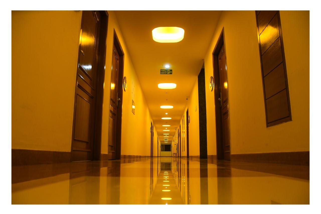 Hotel Sr Tiruchendur Tiruchchendūr Extérieur photo