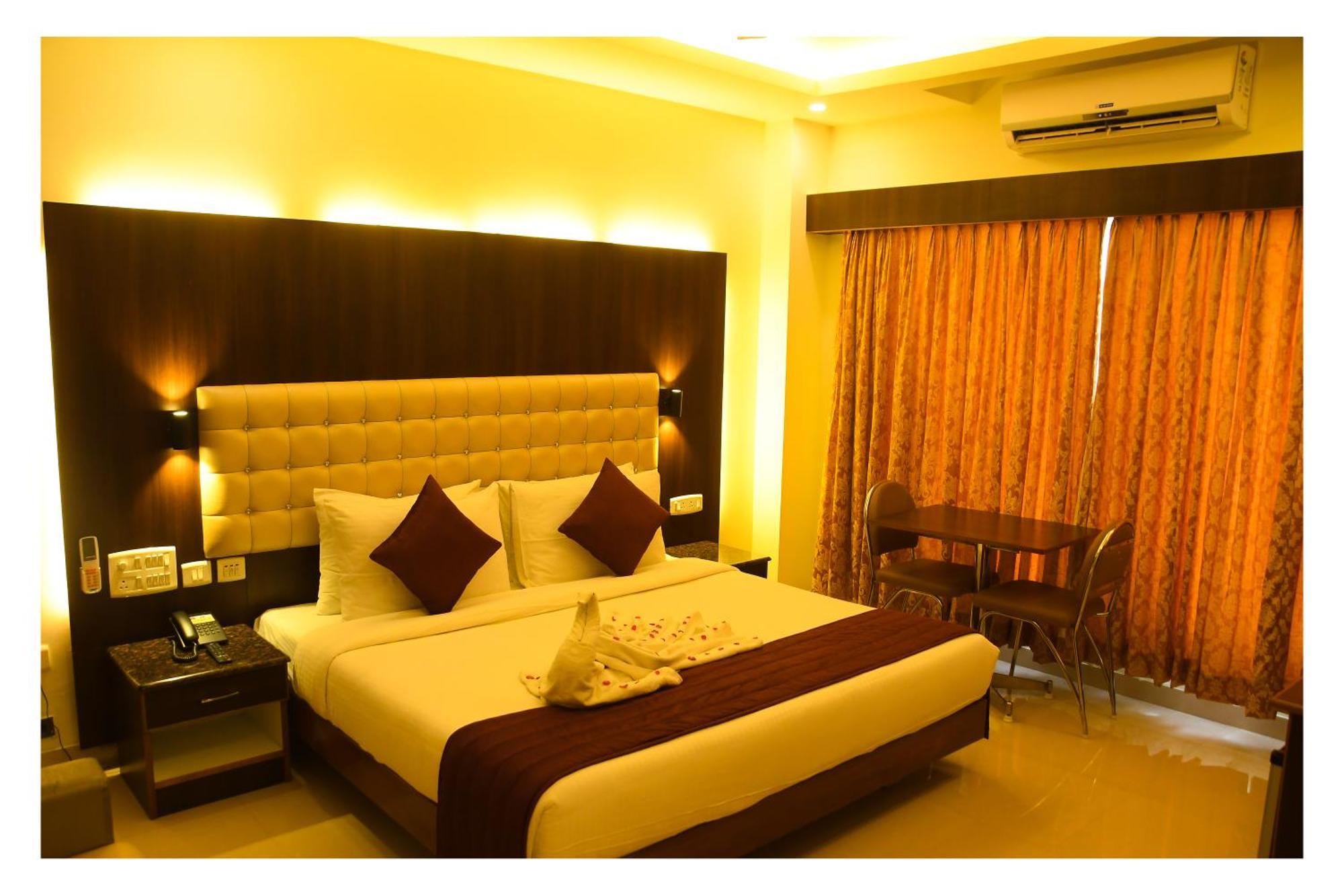 Hotel Sr Tiruchendur Tiruchchendūr Extérieur photo